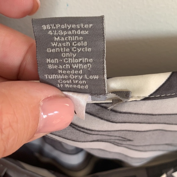 Size 14 Ann Taylor dressy tank top - Picture 4 of 5